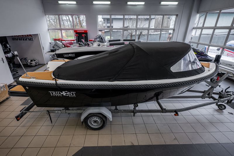 TRIDENT 520 CLASSIC-1753348847585