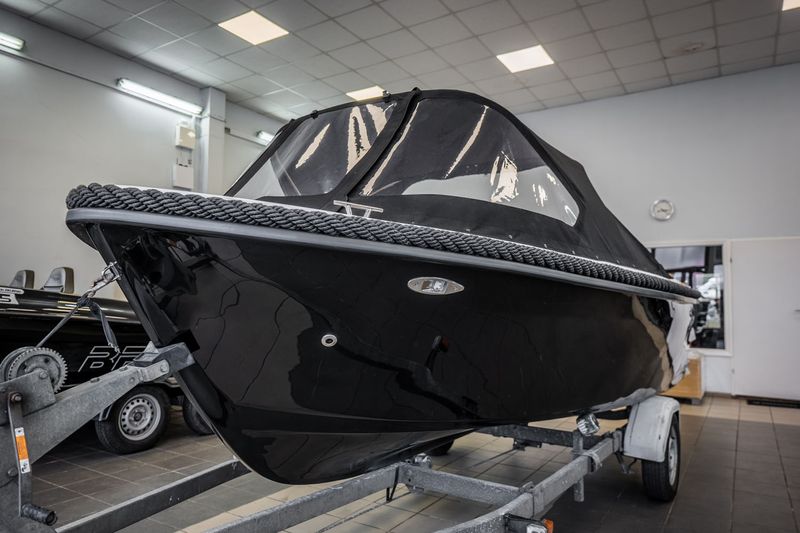 TRIDENT 520 CLASSIC-1753348872255