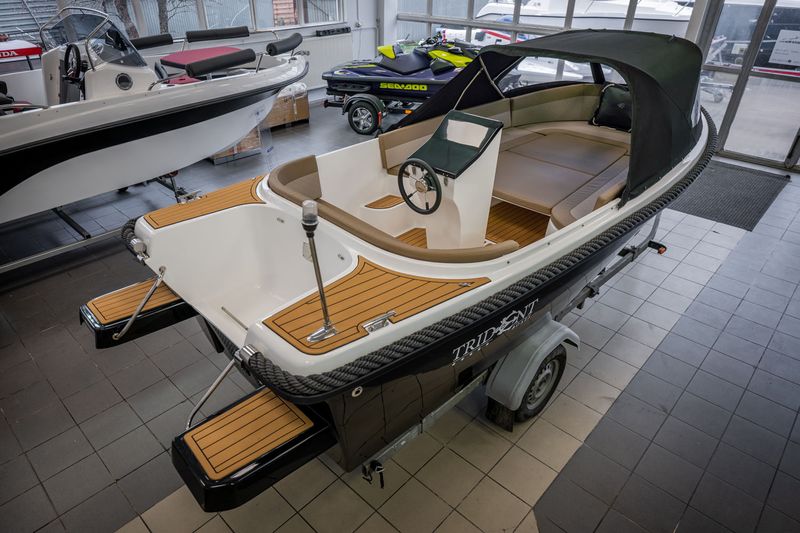 TRIDENT 520 CLASSIC-1753348896640